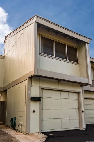 98-1463 Kaahumanu St, Aiea, HI 96701