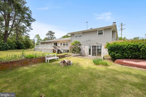 100 Spring Ter, Browns Mills NJ  08015-6502 exterior