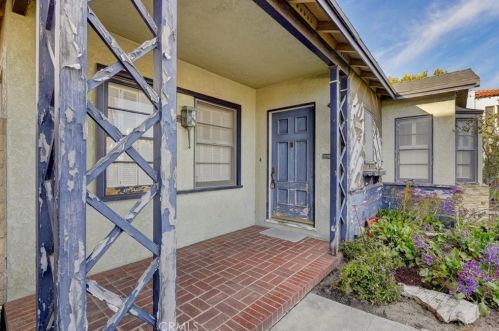 243 Claremont Ave, Long Beach, CA 90803-3553
