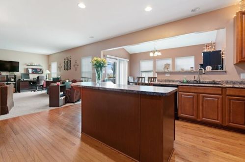 311 Aberdeen Dr, Pittsburgh, PA 15239-5317
