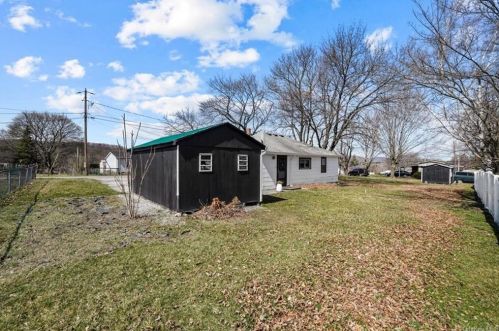 4 Vin Rose Ln, Marlborough NY  12542-5627 exterior