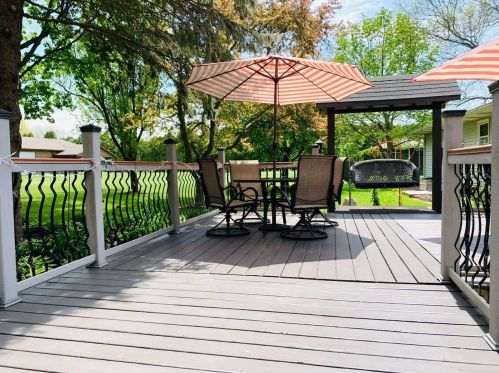 221 150, Valpo IN  46383-9559 exterior