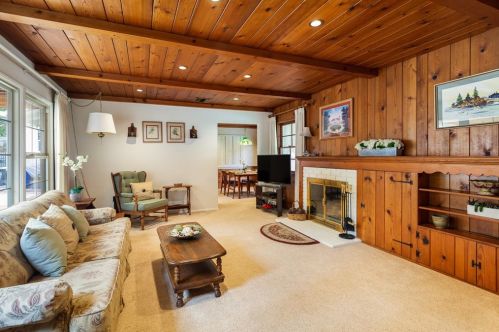 1873 Los Encinos Ave, Glendale CA  91208-2221 exterior