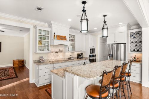 700 Sunset Cir, Beaufort SC  29906-9426 exterior