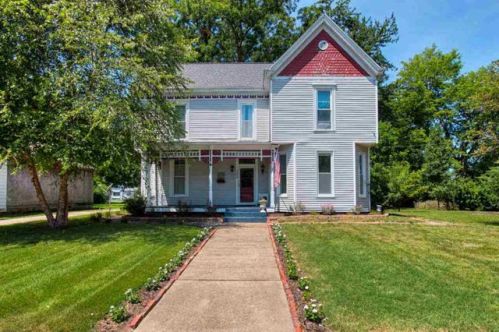 520 Main St, Newtonville, IN 47615-9471