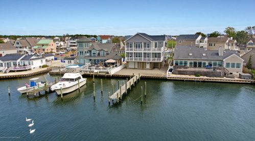 125 Shore Dr, Bricktown, NJ 08723-7420