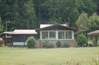 3012 Temple Hill Rd, Erwin, TN 37650-5206