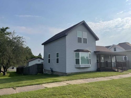 305 Nott St, Tomah, WI 54660-1613