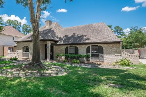 15622 Birchview Dr, Tomball, TX 77377-8637