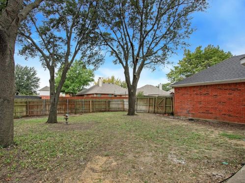 7605 Constitution Dr, Plano TX  75025-3639 exterior