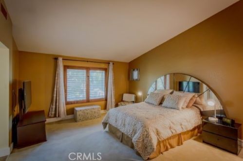 33068 Regina Dr, Temecula CA  92592-1472 exterior