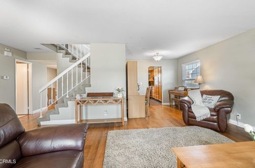 1640 Rivas Ln, Oxnard CA 93035-2749 exterior