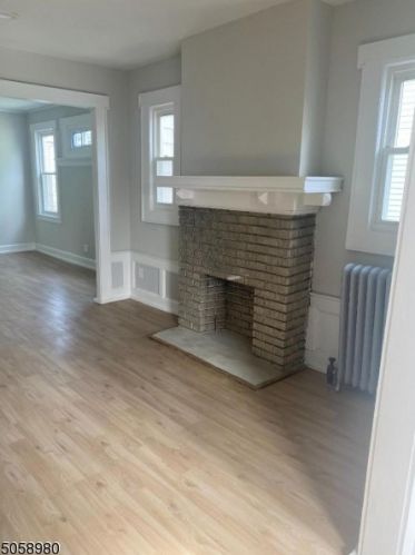 183 Scheerer Ave, Newark NJ  07112-2114 exterior