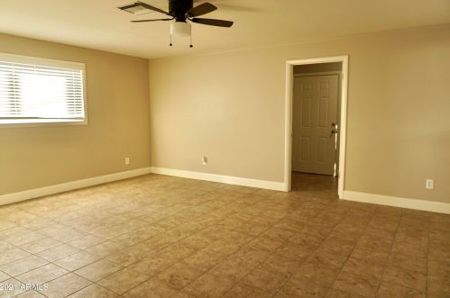 5622 35th Ave, Phoenix AZ 85053-1017 exterior