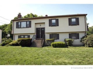 38 Rosemont Dr, Plainville, CT 06062-3026