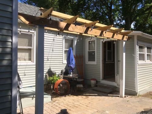 207 Main St, Colchester CT  06415-1405 exterior