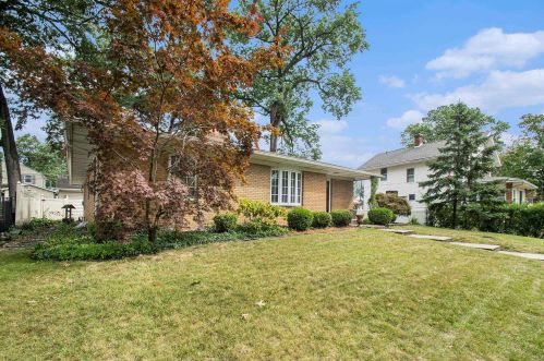 908 Grove St, Mishawaka IN  46545-6054 exterior