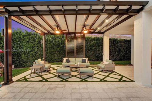 8297 28th St, Hollywood FL  33024-3187 exterior