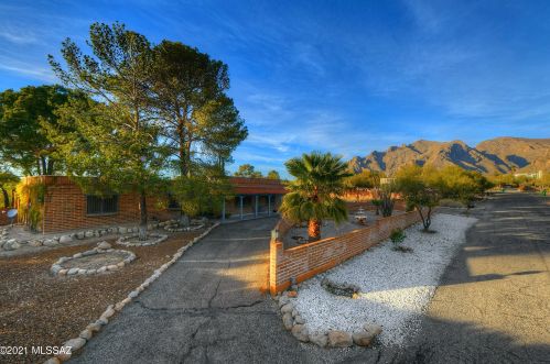 6815 Moonglow Dr, Tucson, AZ 85718-1119