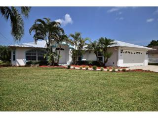 110 Midway Ct, Sebastian, FL 32958-6727