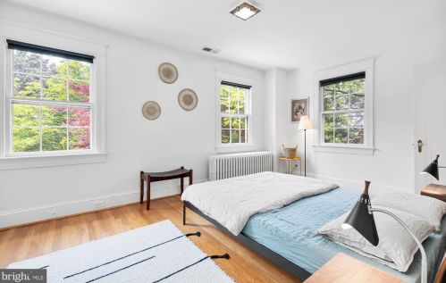 3638 Jenifer St, Washington DC 20015-1806 exterior