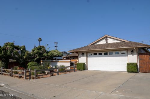 1702 Curryer St, Santa Maria, CA 93458-1815