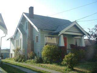 6247 2nd Ave, Seattle WA  98107-2022 exterior