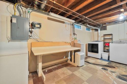 5129 Camden Rd, Madison WI 53716-2810 exterior