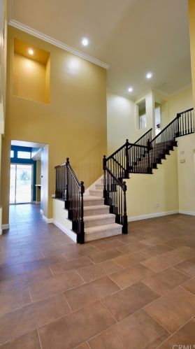 17956 Seven Springs Way, Riverside CA  92504-9459 exterior