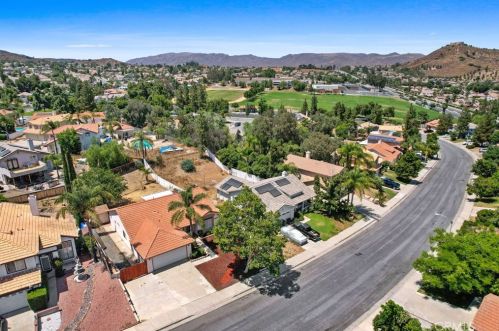 29233 Northpointe St, Lake Elsinore CA  92530-1200 exterior