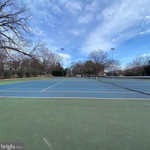 421 1st St, Washington DC 20003-1827 exterior