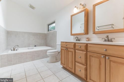 12 Oak Pl, Princeton NJ  08540-4745 exterior