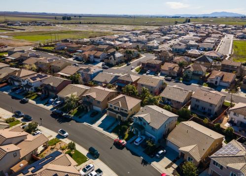 7018 Westminster Ct, Vacaville CA  95687-8254 exterior