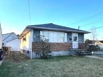 126 Allers Blvd, Roosevelt, NY 11575-2204