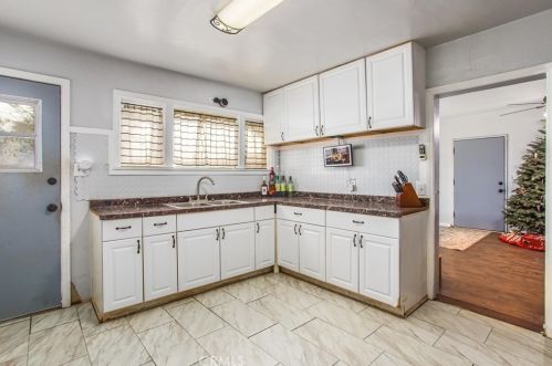 8435 Mission Blvd, Riverside CA  92509-2976 exterior