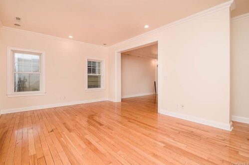 330 Union Ave, New Rochelle NY  10801-5820 exterior