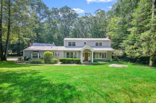 376 Mariomi Rd, New Canaan, CT 06840-3336