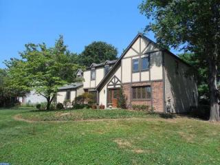 918 Hamilton Dr, Yardley PA  19067-4302 exterior