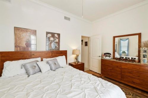 705 Shakett Creek Dr, Nokomis FL  34275-2252 exterior