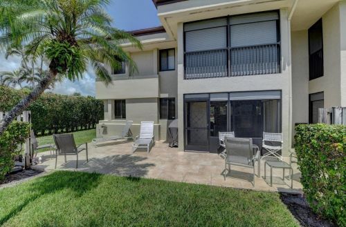 2840 Casa Way, Delray Beach, FL 33445-4572