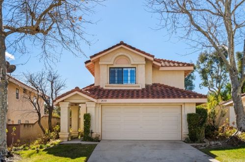 29333 Marilyn Dr, Santa Clarita, CA 91387-4456