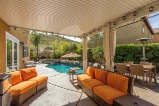 38371 Whisper Oaks Rd, Murrieta, CA 92563-6233