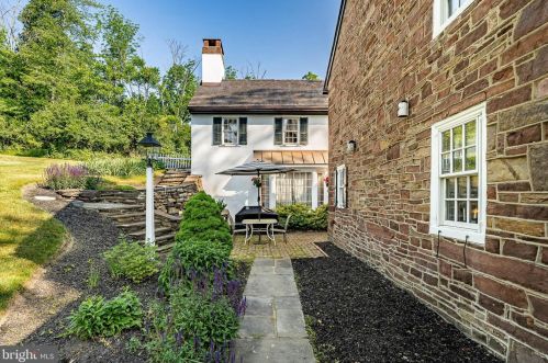 2564 Skippack Pike, Lansdale PA exterior