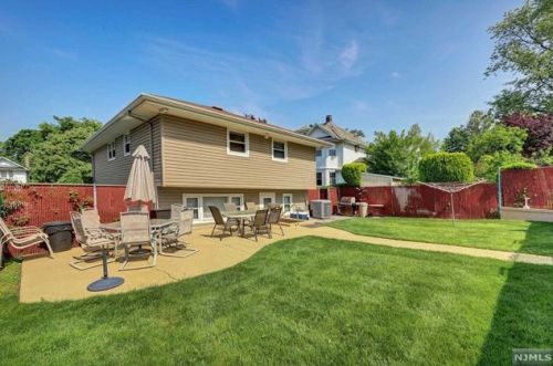 205 Larch Ave, Teaneck NJ  07666-2341 exterior