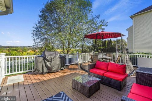3509 Hardwood Ter, Spring Grove PA  17362-9104 exterior
