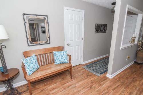 302 Keeneland Dr, Newport KY  41075-4071 exterior