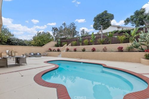 9858 Via Caceres, San Diego CA  92129-2717 exterior