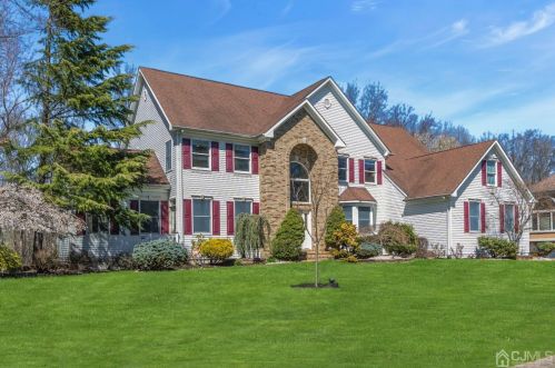 24 Buckingham Dr, East Brunswick, NJ 08816-3349
