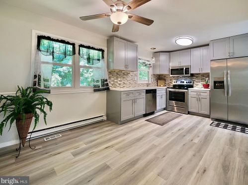 1694 Bethel Rd, Boothwyn PA  19060-2049 exterior