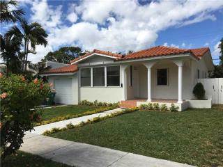 1435 16th St, Miami, FL 33145-1511
